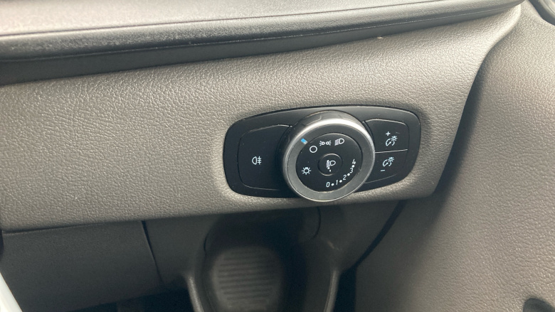 Ford Transit Custom 300 L1 Diesel Fwd 2.0 EcoBlue 105ps Low Roof Leader Van